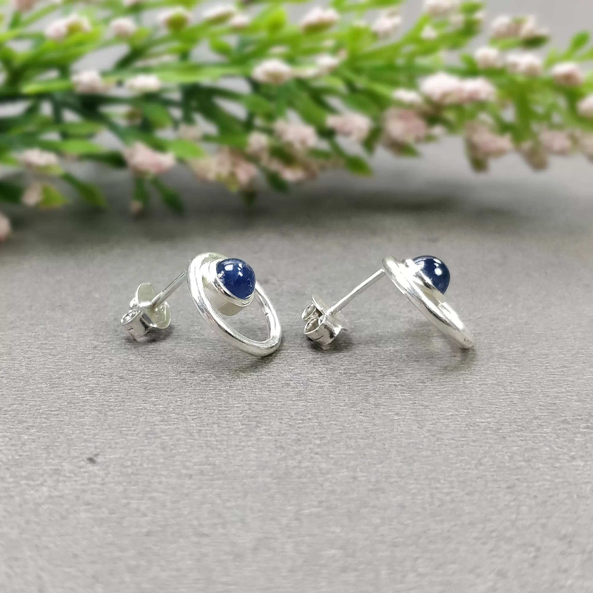 BLUE SAPPHIRE Gemstone 925 Sterling Silver Earring : 2.50gms Natural Sapphire Round Bezel Set Push Back Stud Earrings 0.54"