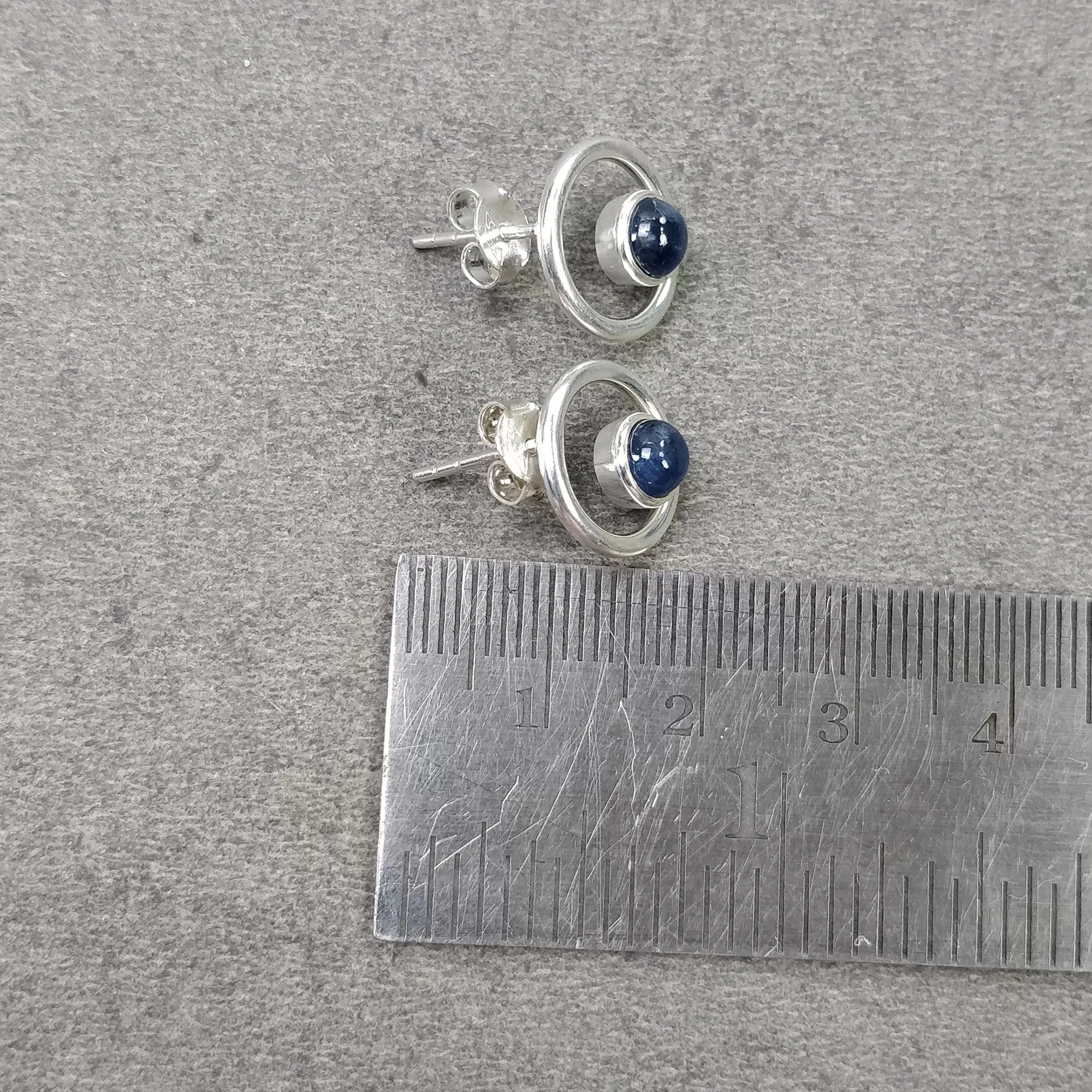 BLUE SAPPHIRE Gemstone 925 Sterling Silver Earring : 2.50gms Natural Sapphire Round Bezel Set Push Back Stud Earrings 0.54"