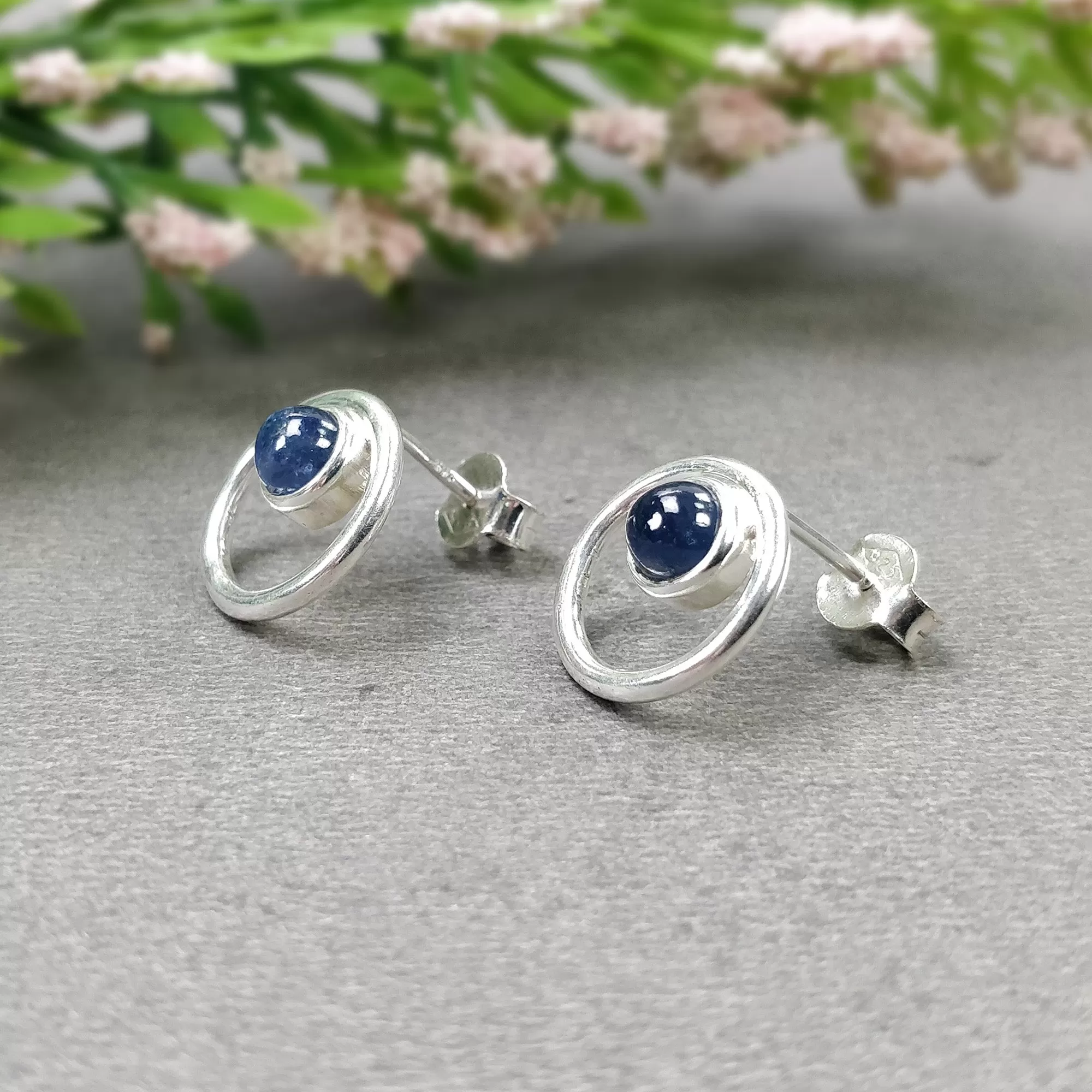 BLUE SAPPHIRE Gemstone 925 Sterling Silver Earring : 2.50gms Natural Sapphire Round Bezel Set Push Back Stud Earrings 0.54"