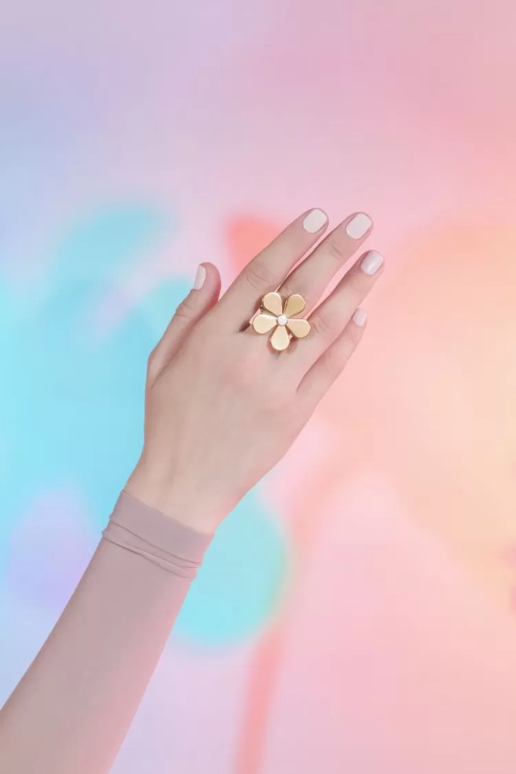 flower ring in gold