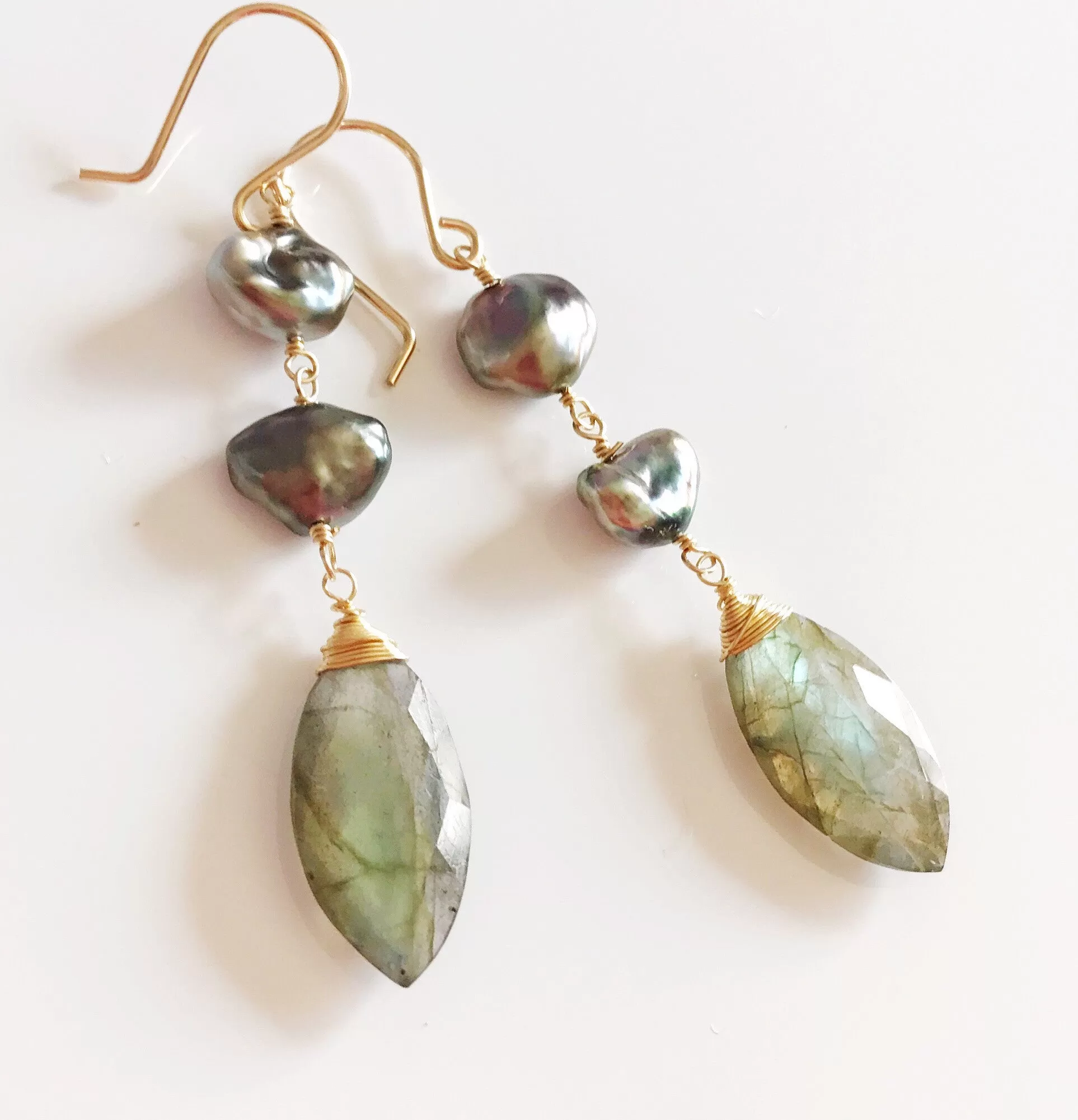 Labradorite & Keshi tahitian pearls earrings (E378)