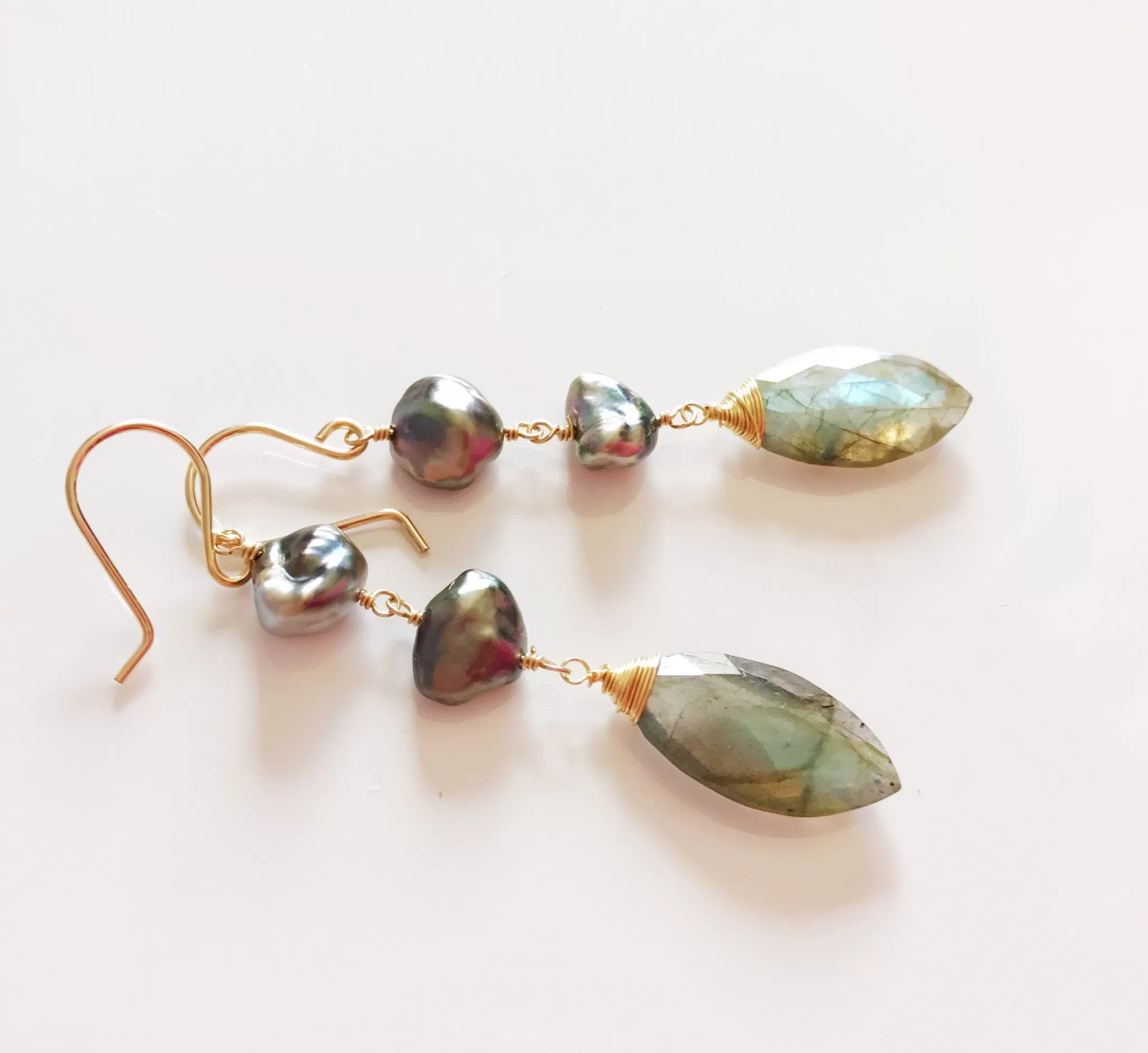 Labradorite & Keshi tahitian pearls earrings (E378)