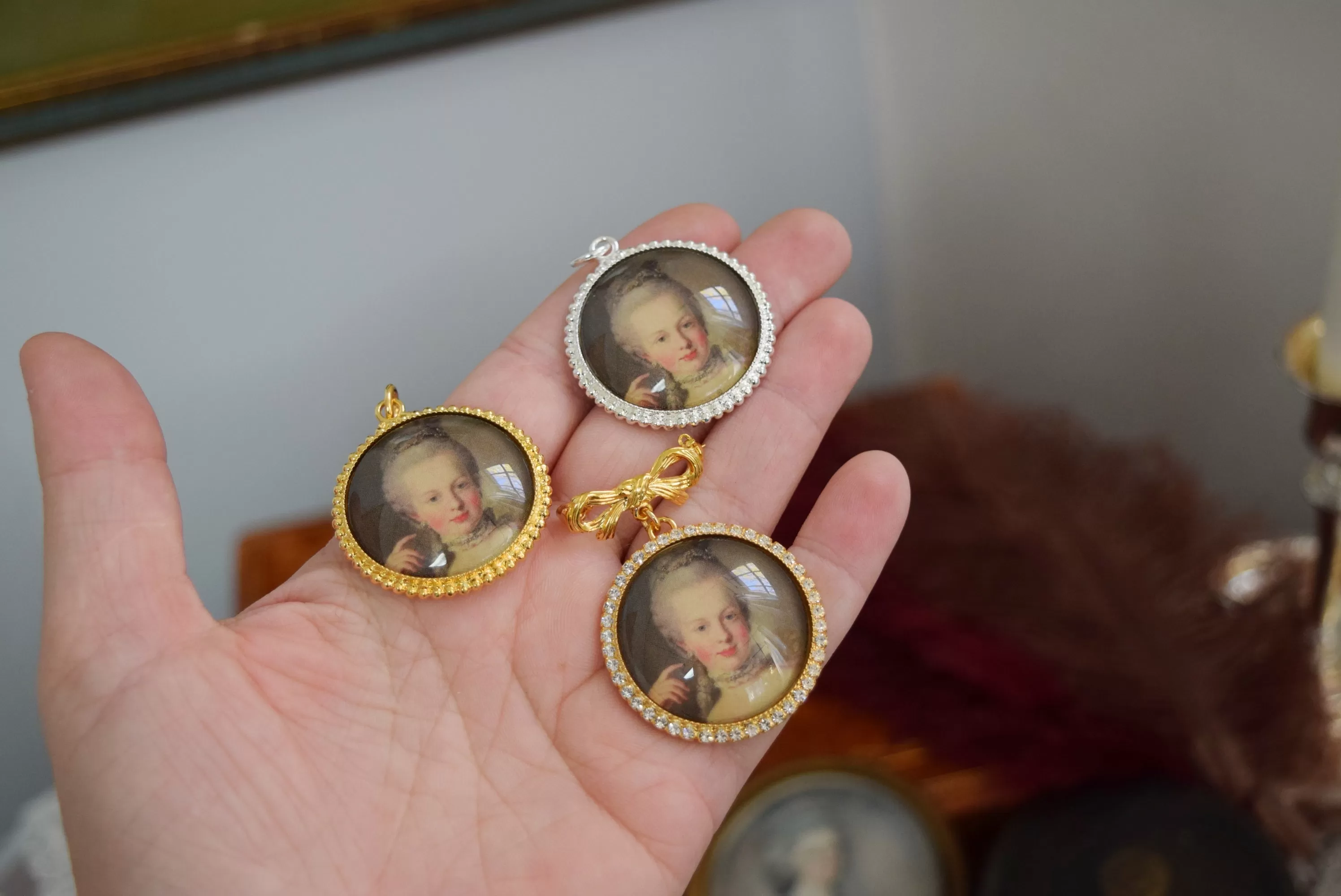 Miniature Portrait - Large Round - Marie Antoinette