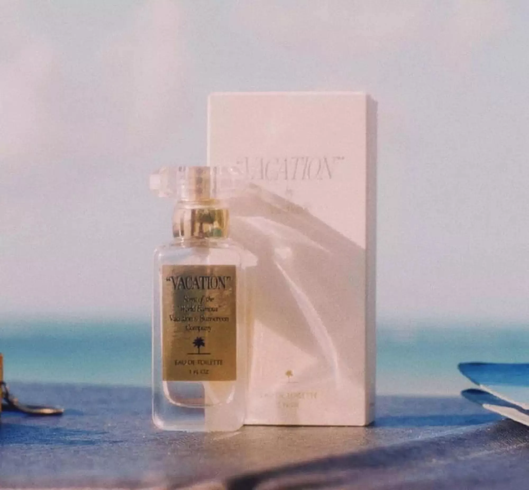 VACATION “The Scent of Sunscreen and Swimming Pool” Eau de Toilette